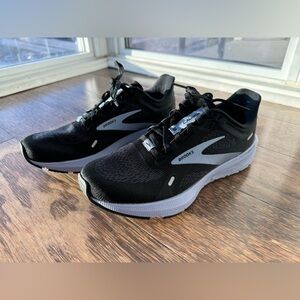Brooks Launch 9